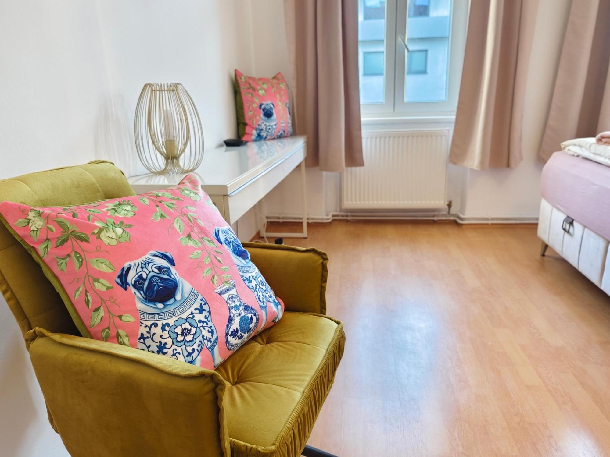 The Rose Apartment - Near Schoenbrunn Palace Viena Exterior foto